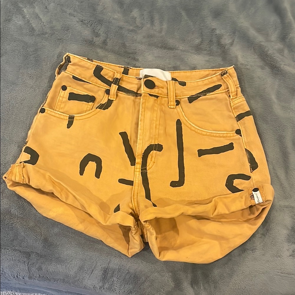 Stylish Yellow Patterned Women's Shorts